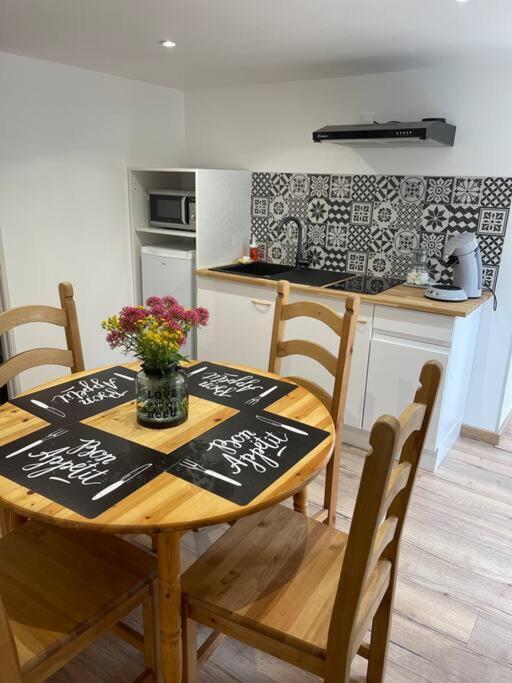 Appart 2 Pieces 35M2,Centre Ville, Parking Gratuit Bourges Exterior photo